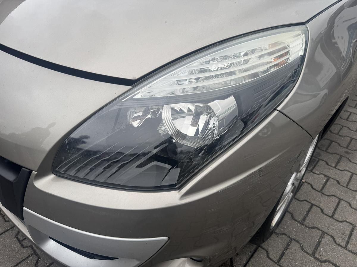 Renault Scenic 3 original Halogenscheinwerfer links leicht vergilbt Bj.2009